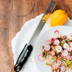 Rallador Negro Classic Zester Microplane